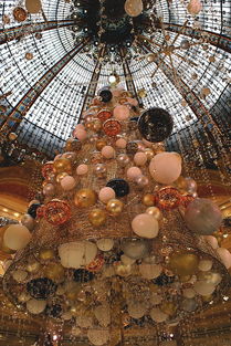 米兰体育app下载安装-塞纳河见证巴黎奥运开幕式辉煌，巴塞罗那奥运会场